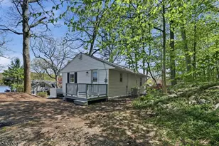 45 W Shawnee Trail, Jefferson Township, NJ 07885 - Photo 15