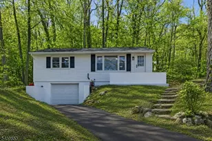 45 W Shawnee Trail, Jefferson Township, NJ 07885 - Photo 1
