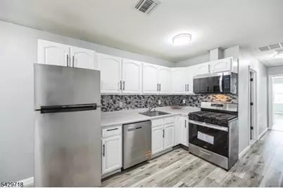 708 Ocean Ave #2, Jersey City, NJ 07305 - Photo 5