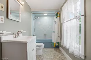 54 Front St, Belvidere, NJ 07823 - Photo 17