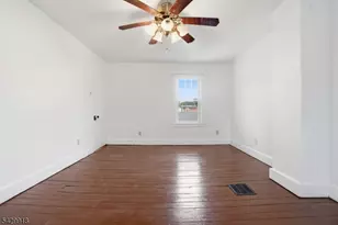 54 Front St, Belvidere, NJ 07823 - Photo 21