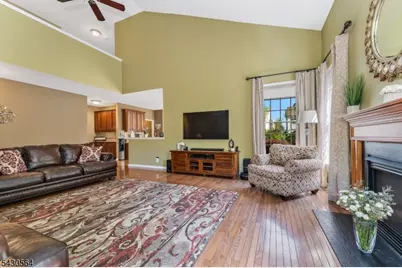 9 Hawk Dr, Raritan Township, NJ 08551 - Photo 15