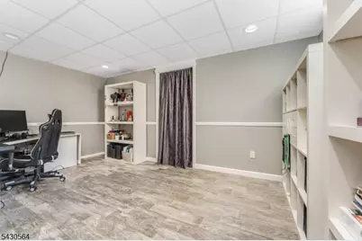 9 Hawk Dr, Raritan Township, NJ 08551 - Photo 31