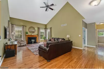 9 Hawk Dr, Raritan Township, NJ 08551 - Photo 17