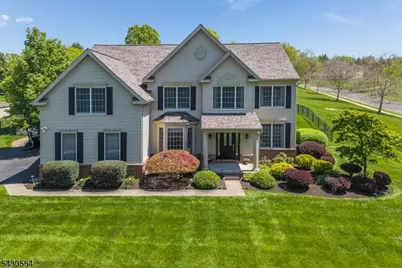 9 Hawk Dr, Raritan Township, NJ 08551 - Photo 1