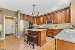 9 Hawk Dr, Raritan Township, NJ 08551 - Photo 7