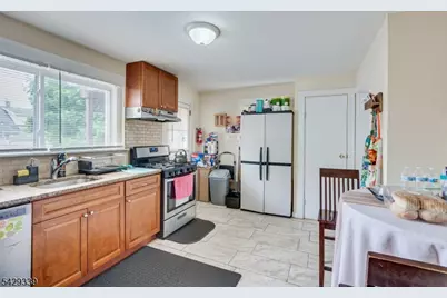 31 Romney Rd, Bound Brook, NJ 08805 - Photo 13
