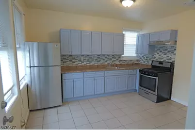 84 Scheerer Ave, Newark, NJ 07112 - Photo 5