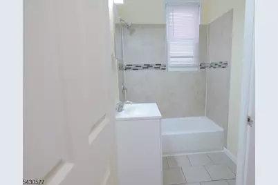 84 Scheerer Ave, Newark, NJ 07112 - Photo 9