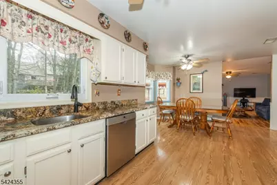 4 Lisa Ct, Roxbury Township, NJ 07876 - Photo 5