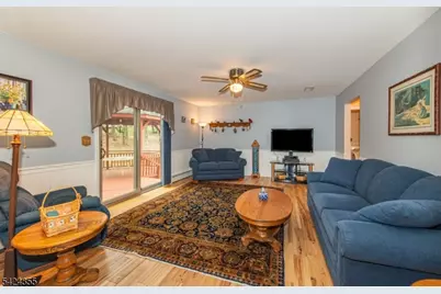 4 Lisa Ct, Roxbury Township, NJ 07876 - Photo 9