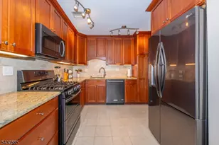 146 Whisper Way E, Roxbury Township, NJ 07852 - Photo 7