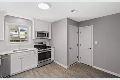 227 N 11 #2, Kenilworth, NJ 07033 - Photo 7