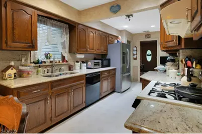 92 Louis St, Hanover Township, NJ 07981 - Photo 9