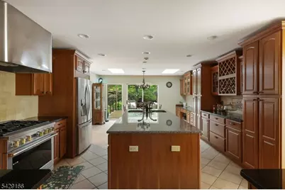 29 Deer Path Cir, Green Brook Township, NJ 08812 - Photo 13