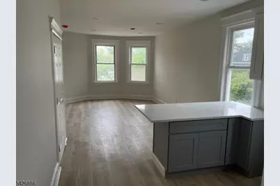 60 Hilton Ave Unit #3, Maplewood, NJ 07040 - Photo 3