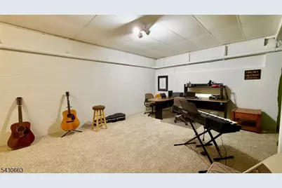 26 Poling Farm Ct, Montgomery Township, NJ 08502 - Photo 29