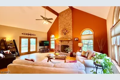 26 Poling Farm Ct, Montgomery Township, NJ 08502 - Photo 5