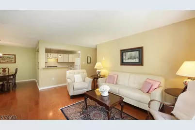 44 Crabapple Ln, Franklin Township, NJ 08823 - Photo 3