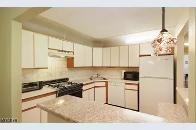 44 Crabapple Ln, Franklin Township, NJ 08823 - Photo 7
