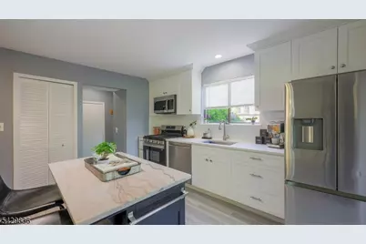 230 Arrowood Way Ondo, Bernards Township, NJ 07920 - Photo 13