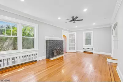 423 E Lincoln Ave, Roselle Park, NJ 07204 - Photo 5