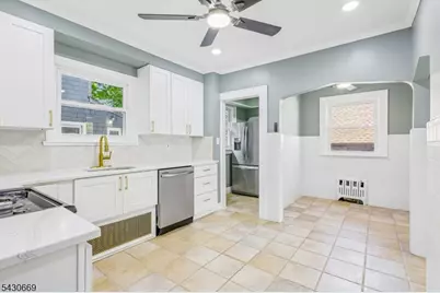 423 E Lincoln Ave, Roselle Park, NJ 07204 - Photo 7