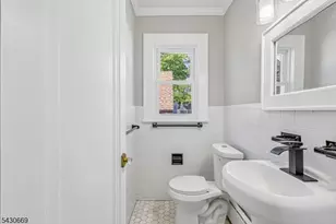 423 E Lincoln Ave, Roselle Park, NJ 07204 - Photo 21