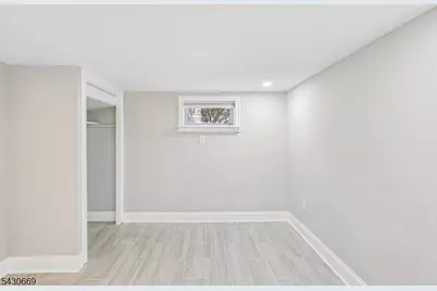 423 E Lincoln Ave, Roselle Park, NJ 07204 - Photo 21