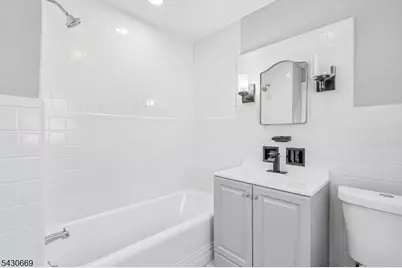 423 E Lincoln Ave, Roselle Park, NJ 07204 - Photo 13
