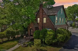 423 E Lincoln Ave, Roselle Park, NJ 07204 - Photo 1