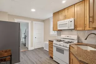 215 Grove St, Somerville, NJ 08876 - Photo 15