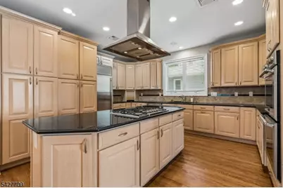 567 Mountain Ave, Springfield, NJ 07081 - Photo 9