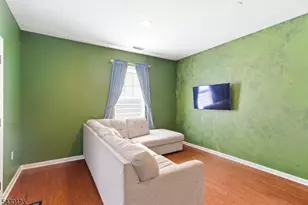 2 Bland Ct, Bloomfield, NJ 07003 - Photo 9