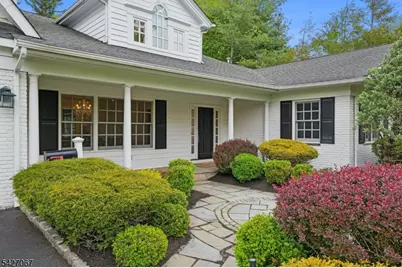 45 Joanna Way, Millburn Twp., NJ 07078 - Photo 9