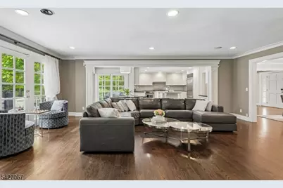 45 Joanna Way, Millburn Twp., NJ 07078 - Photo 13