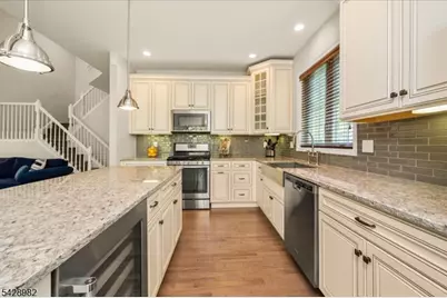 13 Julia Pl, Mount Olive, NJ 07828 - Photo 15