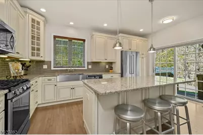 13 Julia Pl, Mount Olive, NJ 07828 - Photo 11