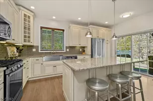 13 Julia Pl, Mount Olive, NJ 07828 - Photo 11