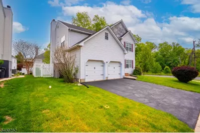 2 Danberry Ln, Bridgewater Twp., NJ 08807 - Photo 3