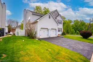 2 Danberry Ln, Bridgewater Twp., NJ 08807 - Photo 3