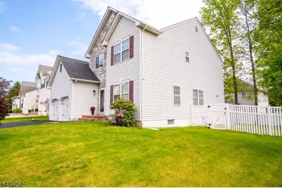 2 Danberry Ln, Bridgewater Twp., NJ 08807 - Photo 5