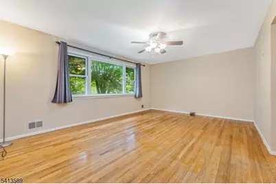 19 Hillside Dr, Clinton, NJ 08809 - Photo 5