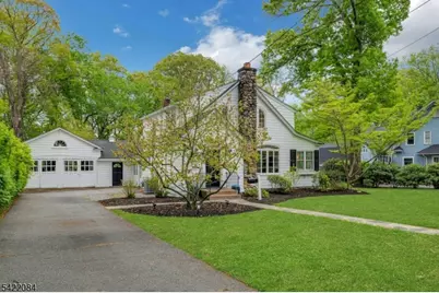 122 Kenilworth Rd, Mountain Lakes, NJ 07046 - Photo 3