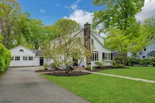 122 Kenilworth Rd, Mountain Lakes, NJ 07046 - Photo 3