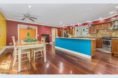 22 Broad St, Flemington, NJ 08822 - Photo 15