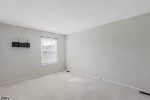 81 Almond Dr, Franklin Township, NJ 08873 - Photo 11