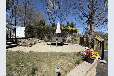 544 Goffle Hill Rd, Hawthorne, NJ 07506 - Photo 23