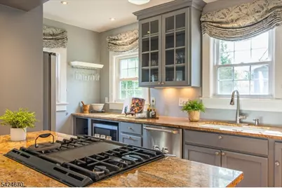 49 Harvard St, Montclair, NJ 07042 - Photo 17