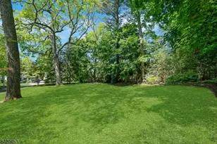 27 Bedford Rd, Summit, NJ 07901 - Photo 43